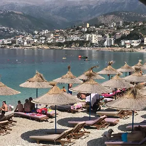 emilys-himare.albaniahotels.org/